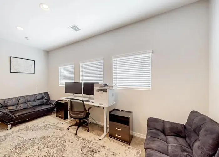 Tracy Holiday home Phoenix