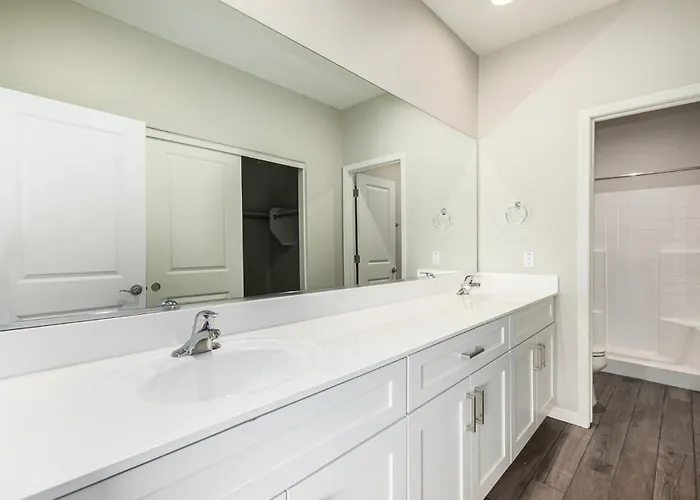 Tracy Holiday home Phoenix